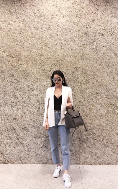 crop top outfits with high-waisted jeans