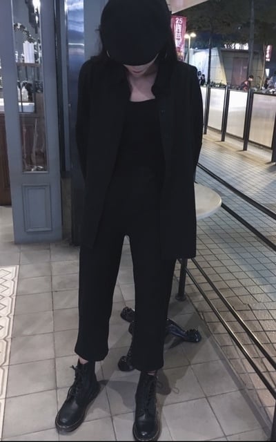 八孔馬丁搭寬褲