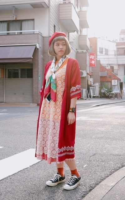 同色系多層次 紅