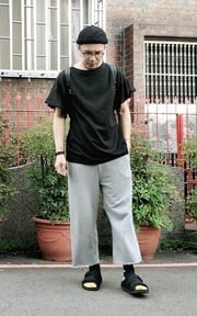 荷葉邊男孩