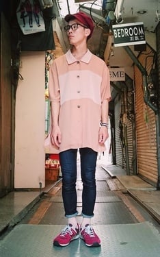 粉黃色殘系襪