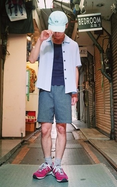 輕飄飄的藍
