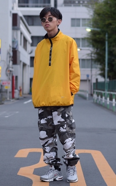 适合亮色搭配,街头,复古,运动混搭风,街头嘻哈的穿搭