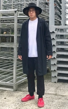 紅鞋男孩
