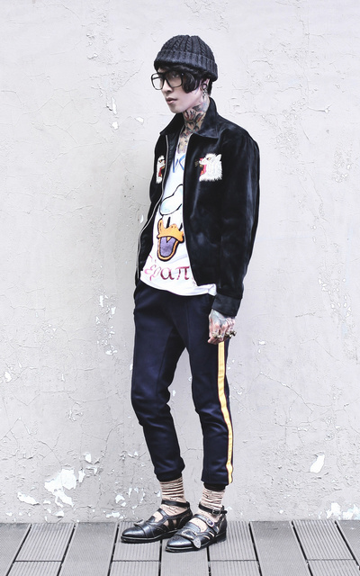 LOOK 17