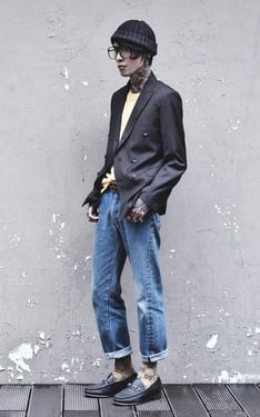 LOOK 19