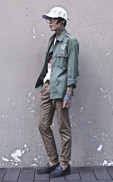 LOOK22