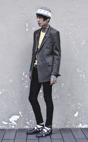LOOK 32