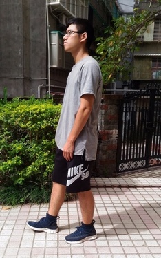 前短後長棒球剪裁oversize短踢 搭配