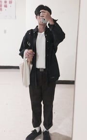 今日幸運色是湖水綠啦啦啦