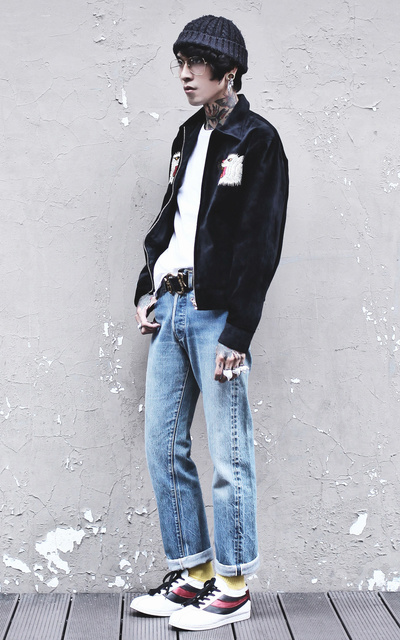 LOOK 52