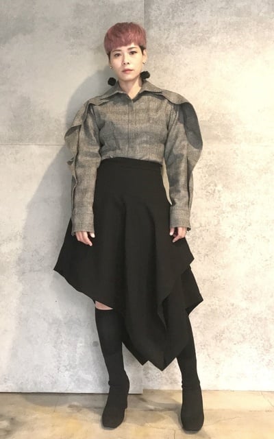 荷葉袖女