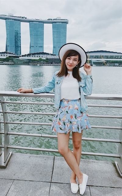一個要與背景融合再一起的色調