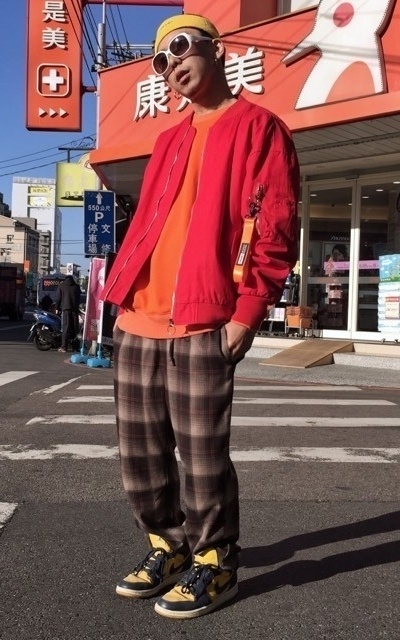 格紋長褲+飛行外套