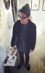 灰黑灰灰黑