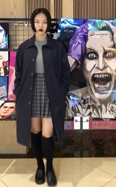 小丑的女人 X 黑唇膏