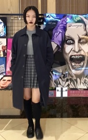小丑的女人 X 黑唇膏