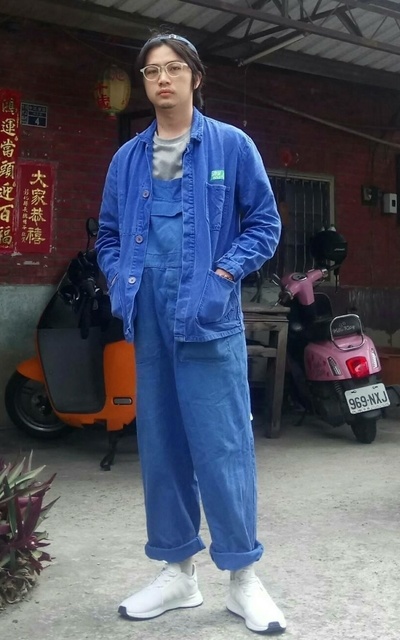 熱的工裝藍