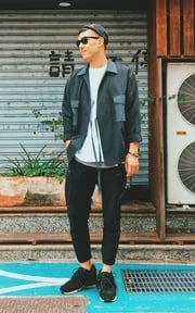 BORN2WEAR