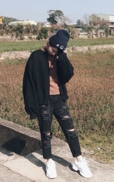 Outfit. 30