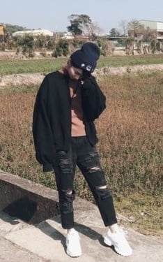 Outfit. 30