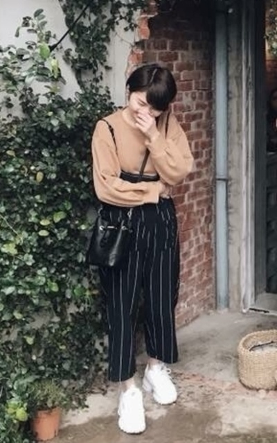 Outfit. 33