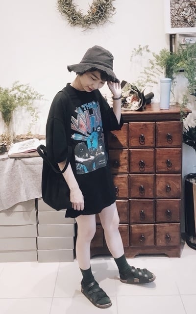 Outfit. 37