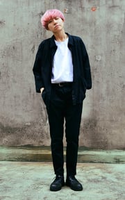 粉，黑，白