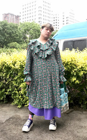 綠色花邊の胖子