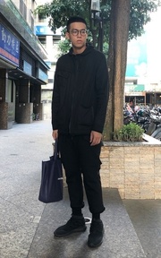 黑黑黑