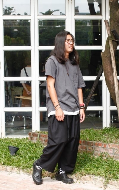 灰＋黑