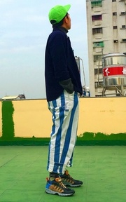 亮色系搭配