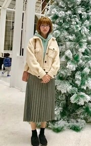 毛毛夾克外套 x  百褶裙  