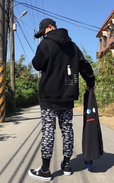 月亮距離依舊 384405 km