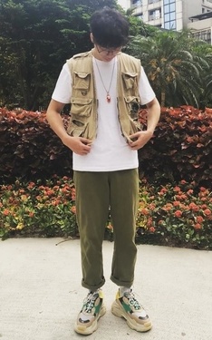 簡單大地色穿搭