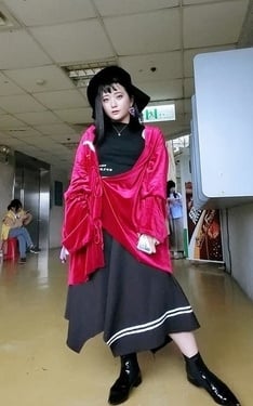 我還是留個黑長直吧