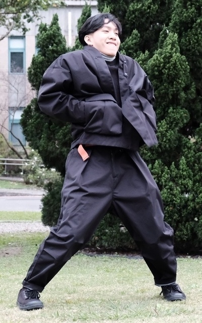 全黑