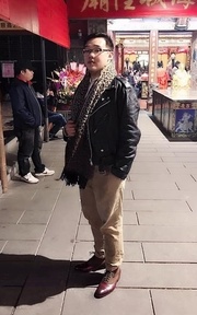 硬漢風格，適合涼涼的天氣，跟低彌的內心