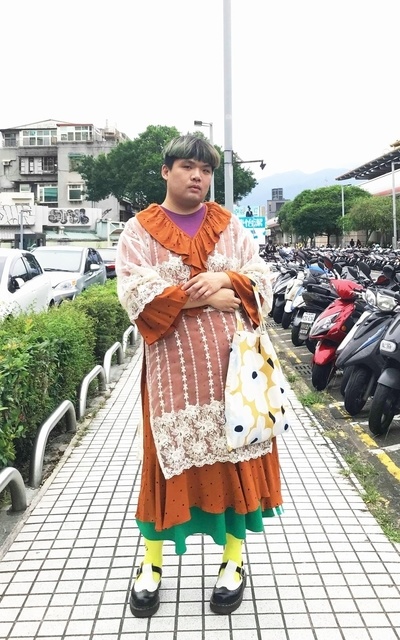 咖啡色の胖子