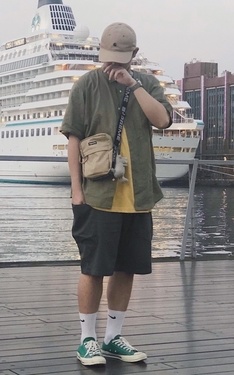 黃 配 綠 