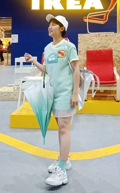 ICE-CREAM GIRL