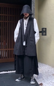 黑白搭配