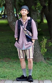 藕紫色