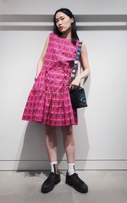 KENZO 牛皮水桶包的時尚穿搭