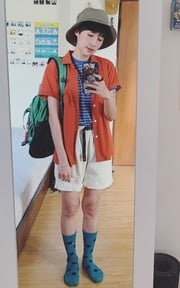 橘紅色