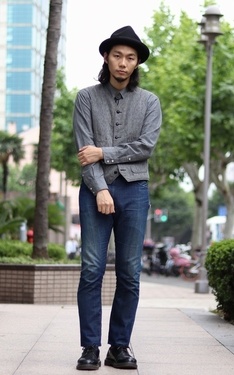 時尚穿搭：上海同褲同鞋一週穿搭！－上班の樣子。
