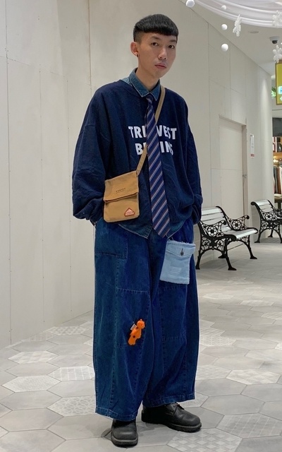 藍色蜘蛛網
