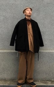 披了黑衣的熊?