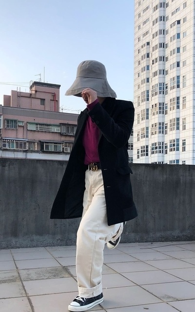 雀躍的小男孩