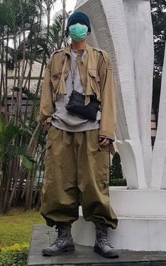 寬鬆的軍綠先生